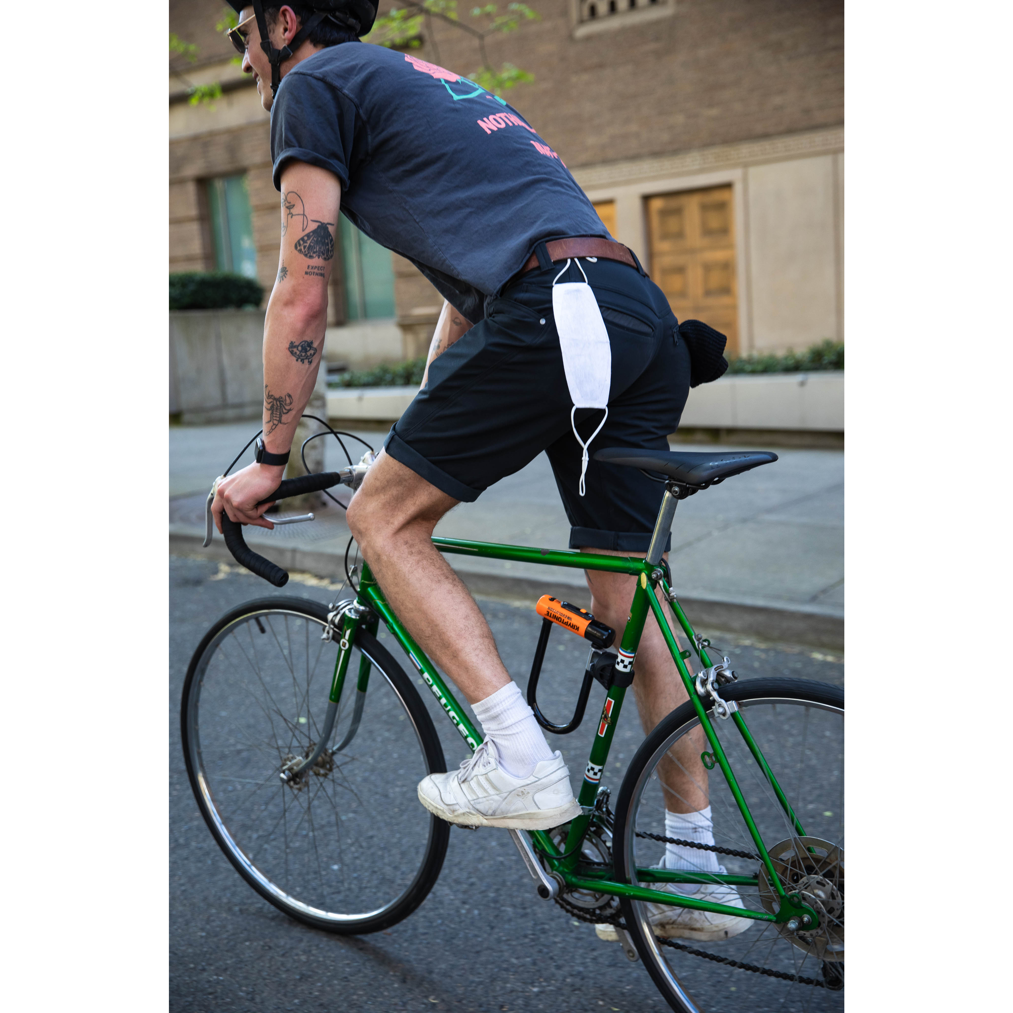 attach kryptonite lock to bike