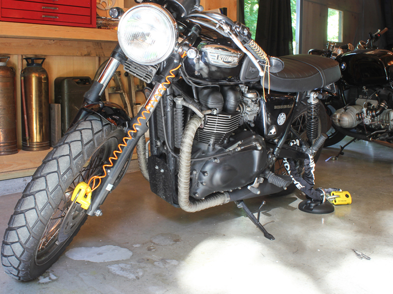 MOTORCYCLE LOCK-UP