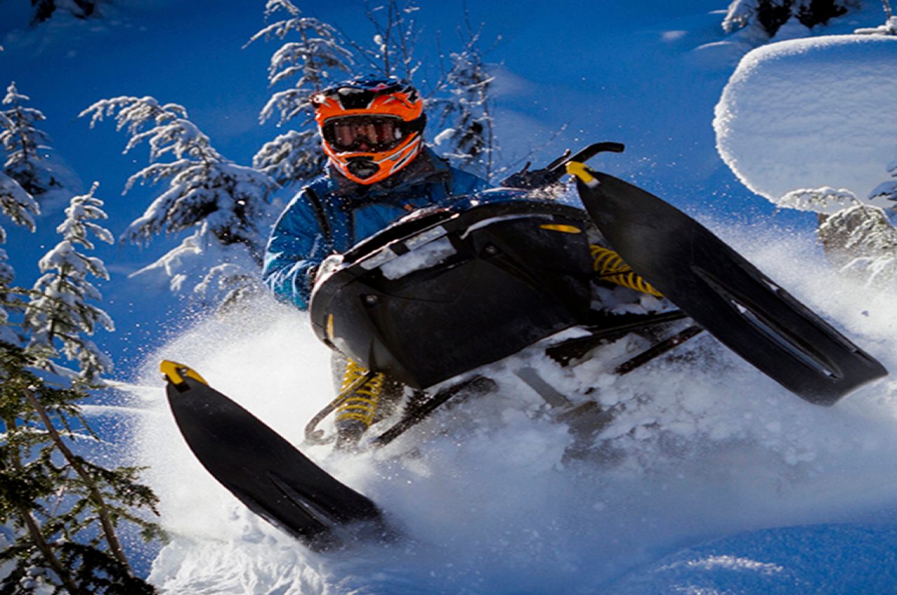 LUCCHETTI snowmobile